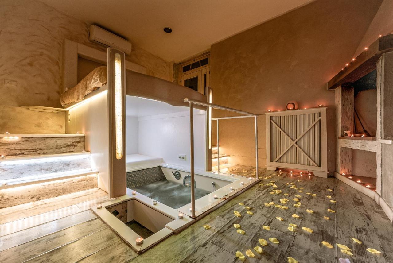 Il Nido D'Amore - Lorenzana Colombaie Bed and Breakfast Εξωτερικό φωτογραφία