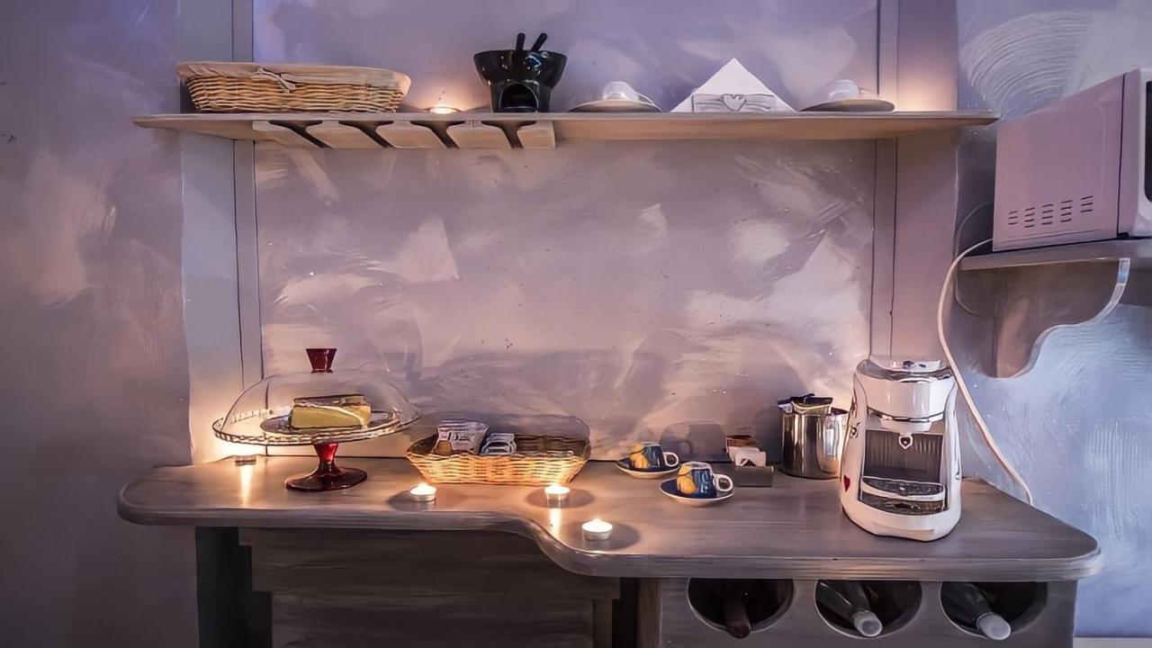 Il Nido D'Amore - Lorenzana Colombaie Bed and Breakfast Εξωτερικό φωτογραφία