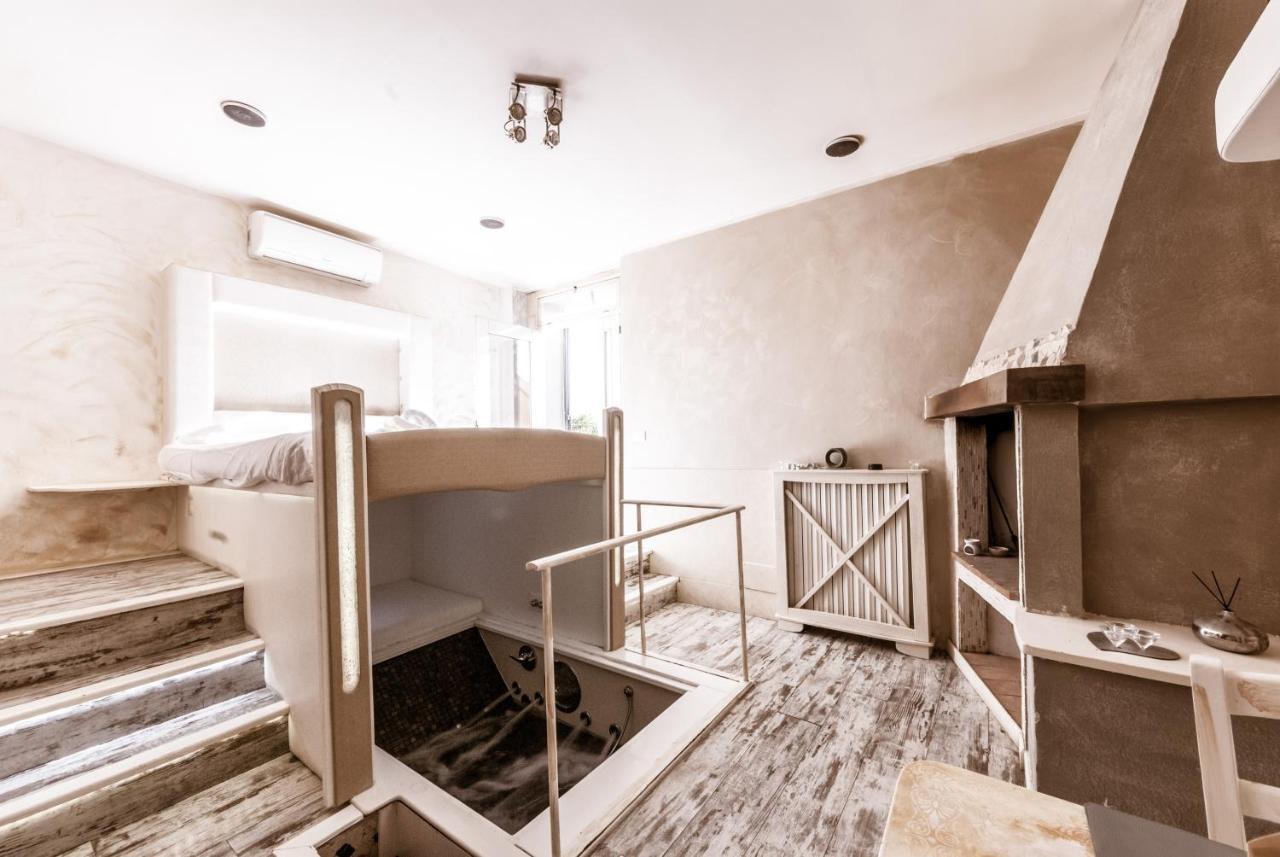 Il Nido D'Amore - Lorenzana Colombaie Bed and Breakfast Εξωτερικό φωτογραφία