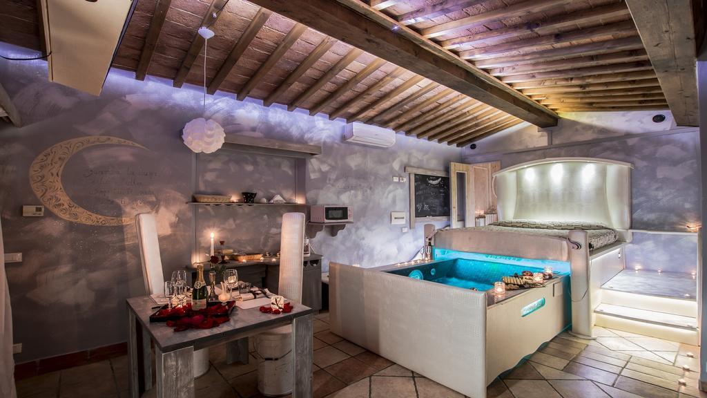 Il Nido D'Amore - Lorenzana Colombaie Bed and Breakfast Εξωτερικό φωτογραφία